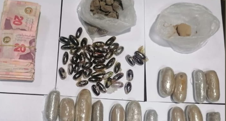 Saisie d'une quantité de cocaïne et d'héroïne dans l'appartement d'une personne de nationalité