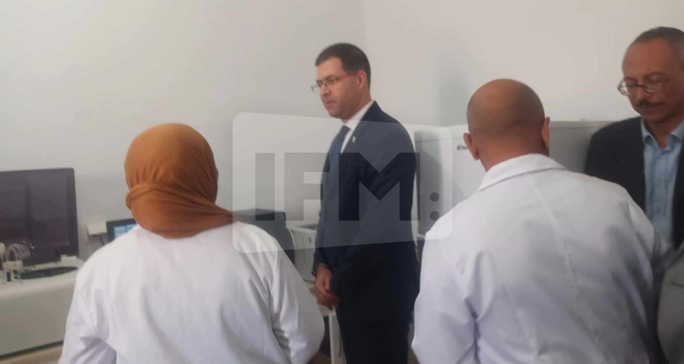 Le Directeur Général de la Santé supervise le lancement d'un convoi de médecins multimembres