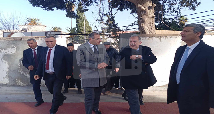 Le ministre de la jeunesse et du Sports réduit sa visite à Beja et revient à la capitale