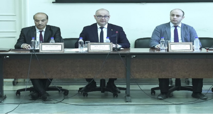 L'audit complet des délégations de l'axe d'une audition des représentants de la présidence