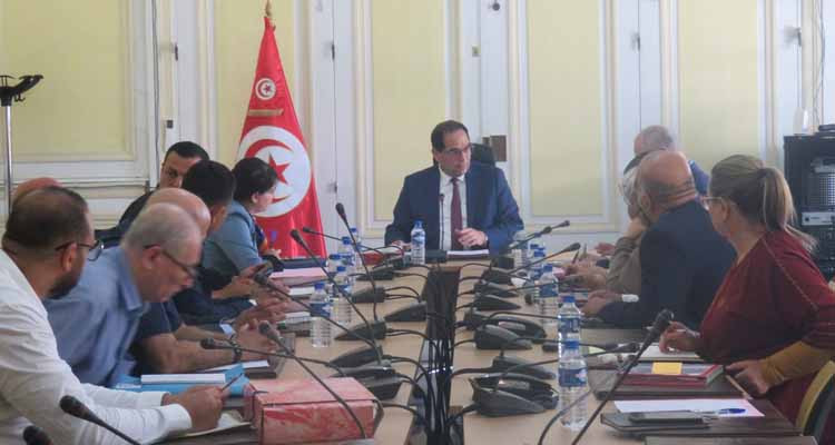 Pour la dernière fois, l'État de Tunisie est lent à rejoindre leur place