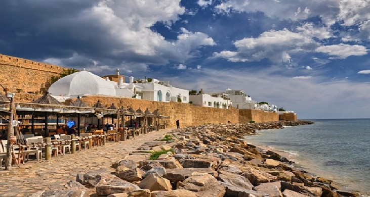 Une expulsion collective pour les travailleurs de nombreuses auberges avant la délivrance du droit du travail