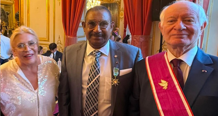 Citoyen du monde honoré par le Sénat français