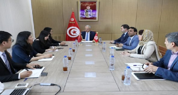 Coopération tunisienne de la santé avec le complexe chinois Sinofarim dans les industries pharmaceutiques, les équipements médicaux et les technologies modernes