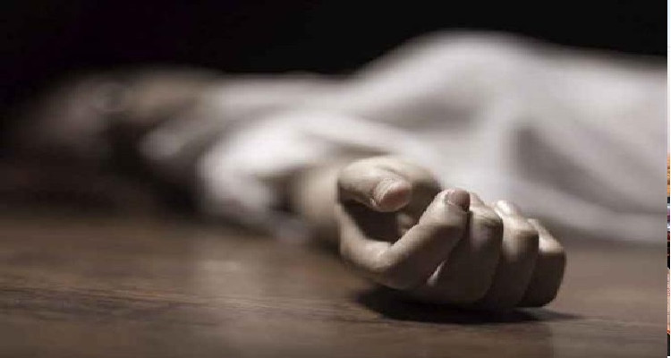 La mort d'un ancien italien dans des circonstances mystérieuses dans les salles de bain et le procureur ouvre le droit