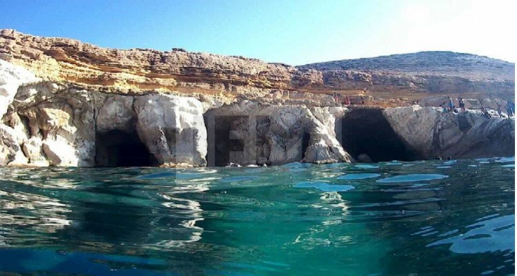 Continuez à rechercher le corps d'un jeune homme qui s'est noyé à la plage d'Al-Jawabi, Kabbib