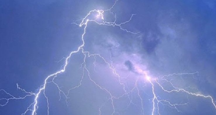 Les cellules du tonnerre et la pluie dans ces corps aujourd'hui