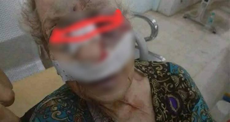 L'arrestation d'un âgé qui a agressé la violence contre sa mère et l'a référée à un