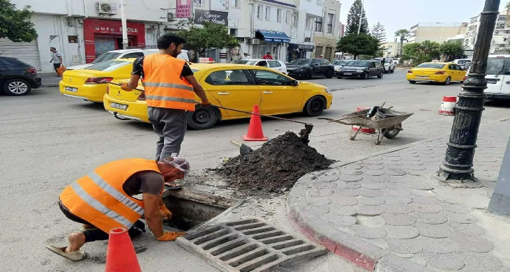 Une campagne pour s'exprimer pour les canaux de drainage des eaux de pluie dans les salles de bains en préparation des fluctuations météorologiques