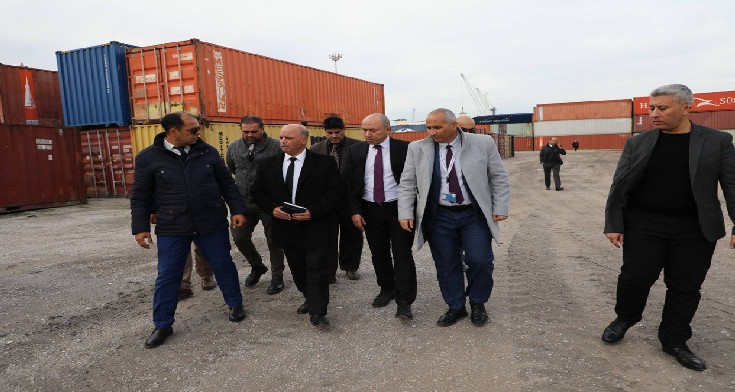 Le Ministre des Transports préconise la levée des conteneurs longue durée au port de Radès