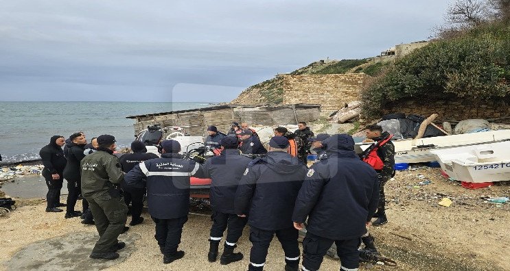 La mer rejette en un éclair le corps du jeune homme disparu sur la plage de Cap Negro