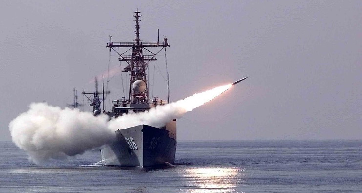 Les Gardiens de la révolution iraniens commencent des manœuvres militaires dans le détroit d'Ormuz