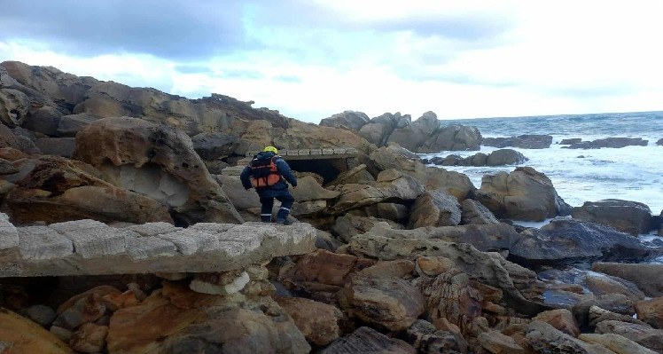 Les opérations de recherche se poursuivent pour retrouver le jeune homme disparu sur la plage du Cap Negro