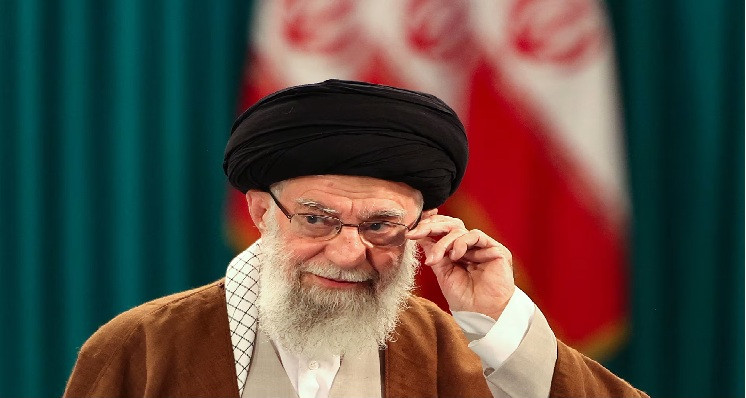 Responsable israélien : Khamenei et Pezeshkian sont la cible de frappes