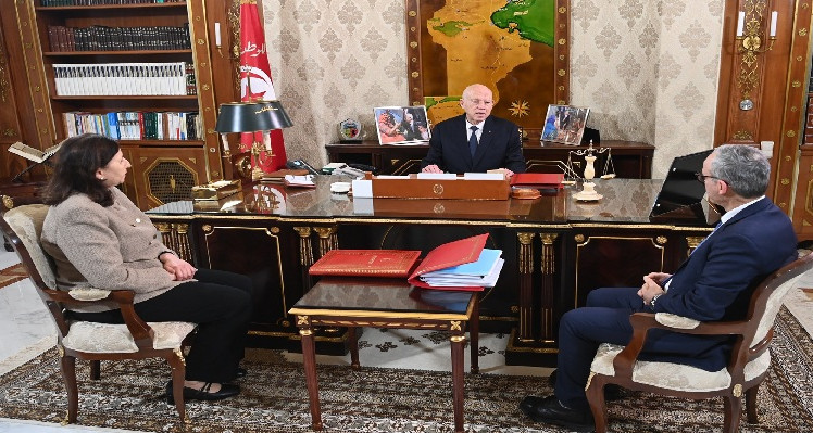 La situation des fonds sociaux n'est plus acceptable et il est nécessaire de se lancer dans des réformes structurelles globales