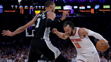 Jalen Brunson a fait connaître ses sentiments vulgaires à propos de Victor Wembanyama lors des célébrations du titre des Knicks