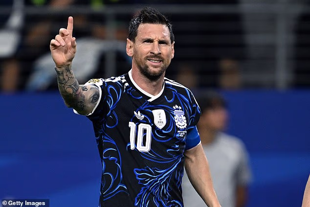 Lionel Messi produit toujours de la magie à 39 ans et a marqué six buts lors de la phase de groupes